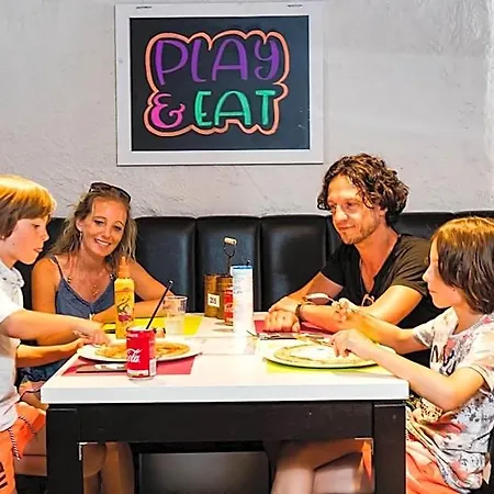 Europarcs Limburg Holiday park 5*